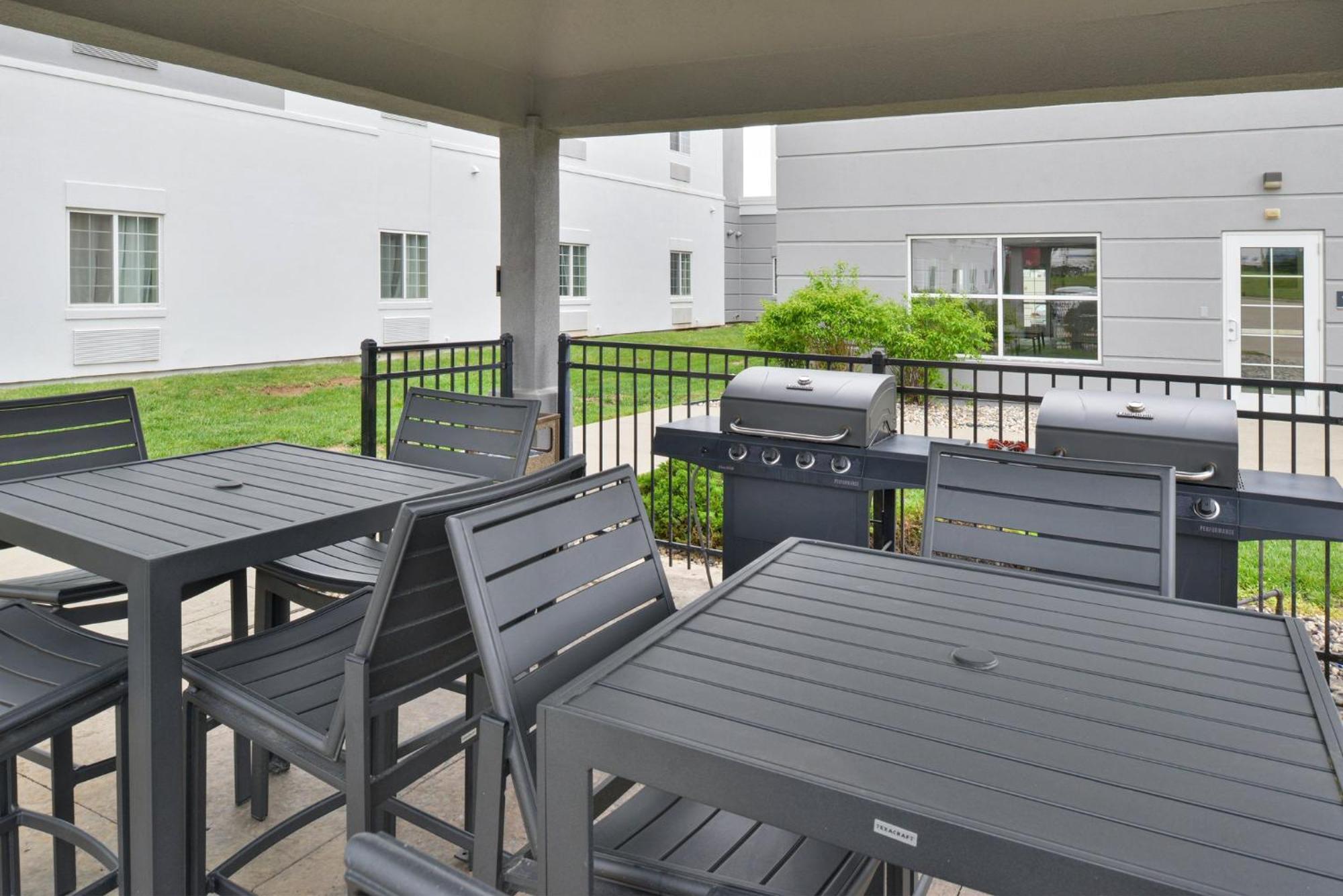 Candlewood Suites Kansas City Northeast By Ihg Dış mekan fotoğraf